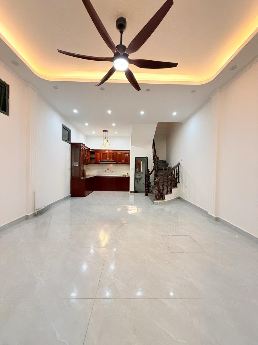BÁN NHÀ MẶT PHỐ NGUYỄN XIỂN, 6 TẦNG THÔNG SÀN VỈA HÈ 5M, KINH DOANH, VĂN PHÒNG, CHỈ 20.X TỶ 2