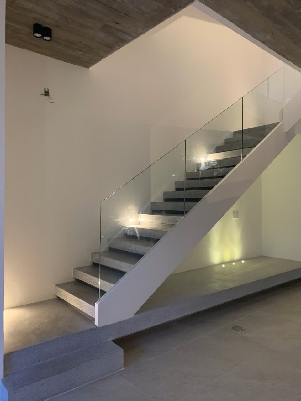 Cho thuê Biệt thự Phường Thảo Điền, Quận 2, Diện tích 525m², Giá Thương lượng 8