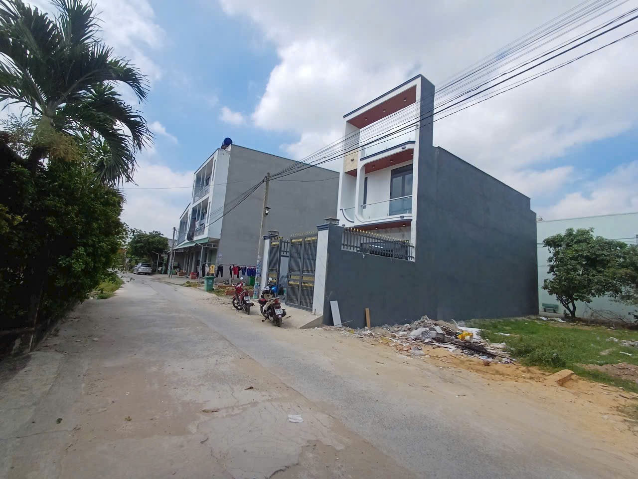 Bán nhà mới xây thị trấn Đức Hòa dt 105m2 1 lầu 3pn,3wc giá 2,85 tỷ 5