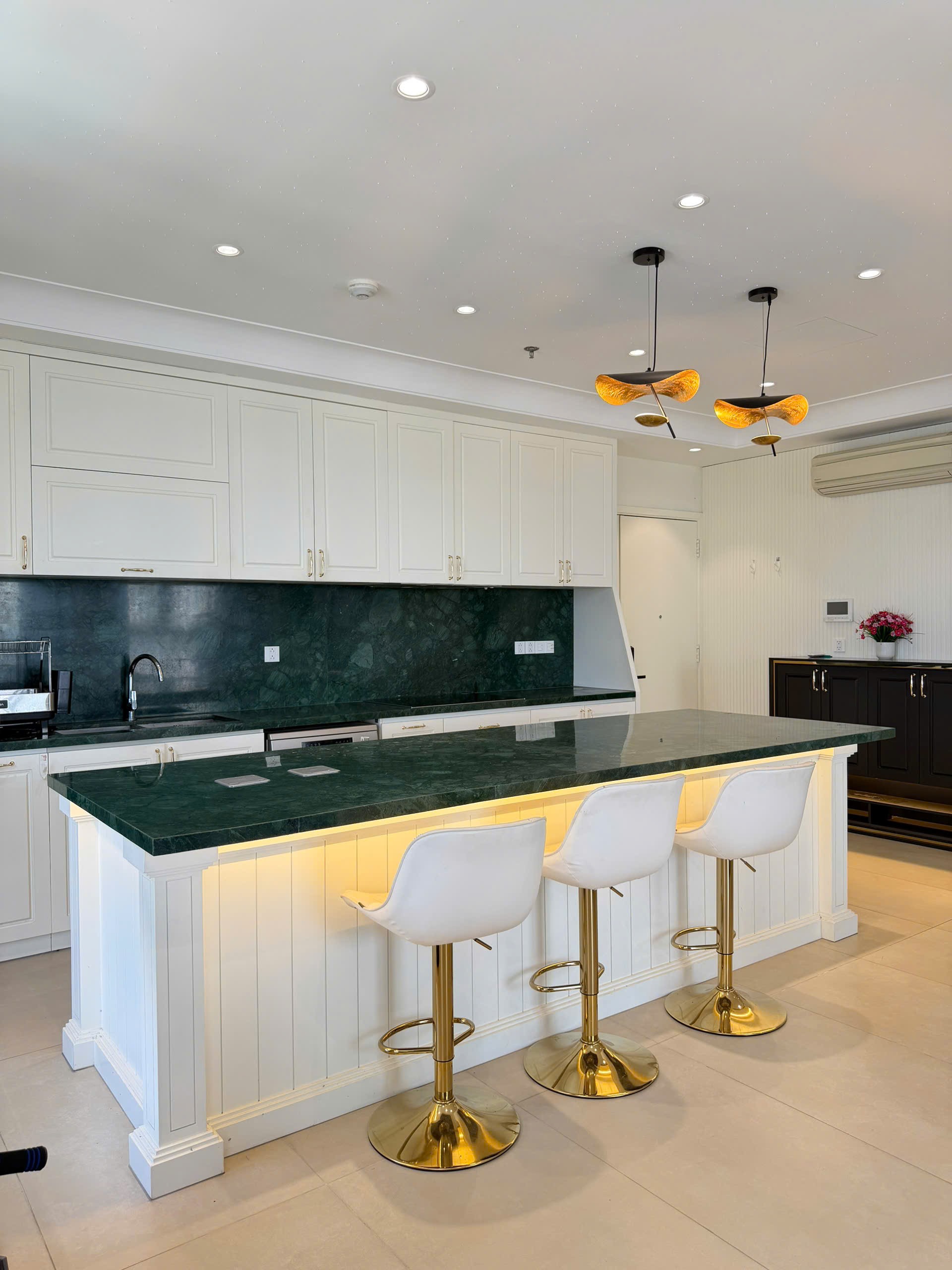 Cho thuê Căn hộ chung cư Bình Thạnh, Hồ Chí Minh, Diện tích 150m², Giá 65 Triệu/tháng