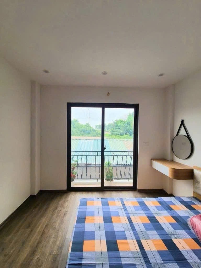 NHÀ ĐẸP LONG BIÊN – 52m² – GẦN AEON MALL, CẦU VĨNH TUY – GIÁ CHỈ 6,X TỶ 4