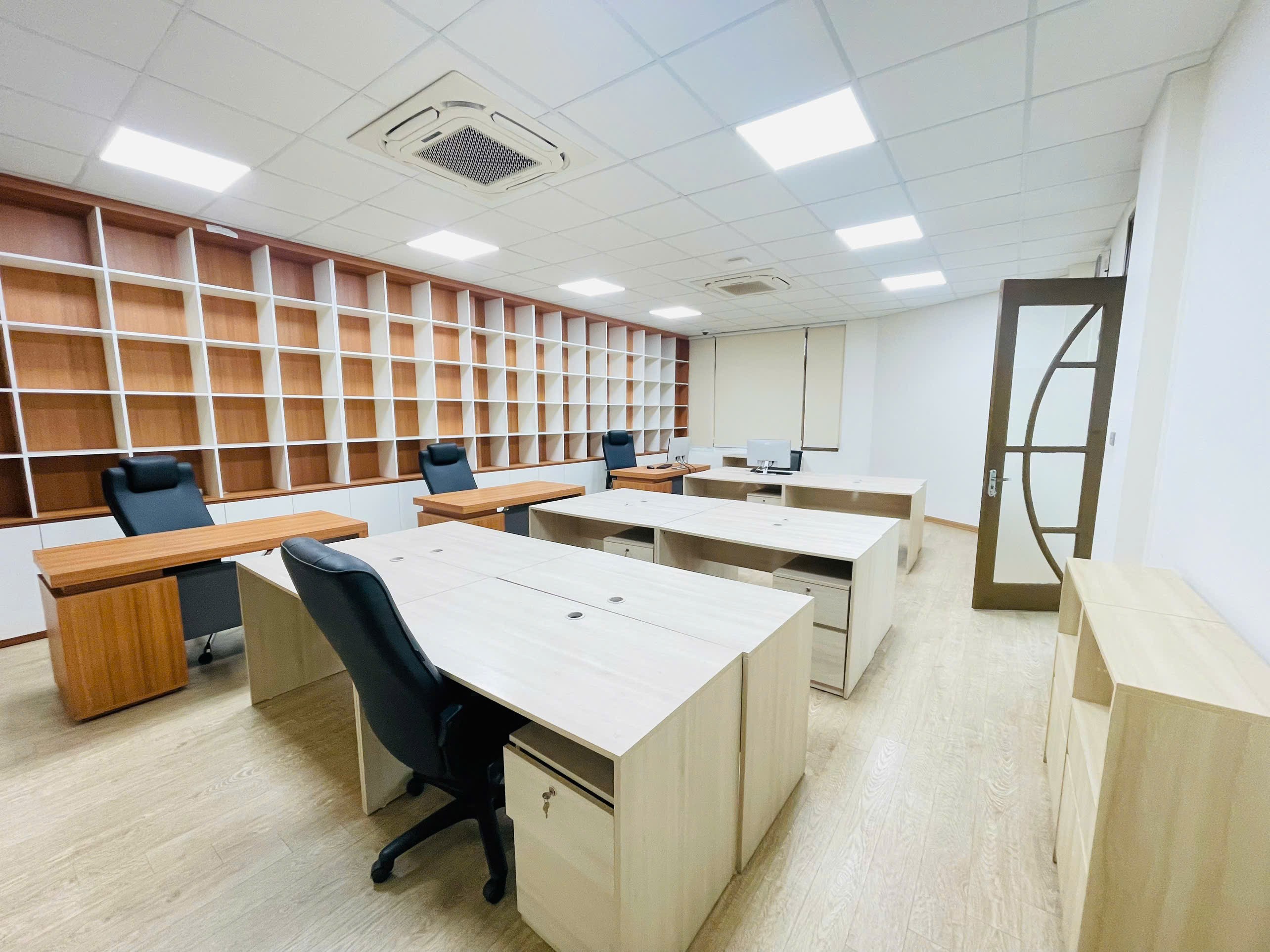 Cho thuê 150m sàn VP giá rẻ bất ngờ mặt phố Lưu Quang Vũ- Cầu Giấy, sẵn bàn giao 6