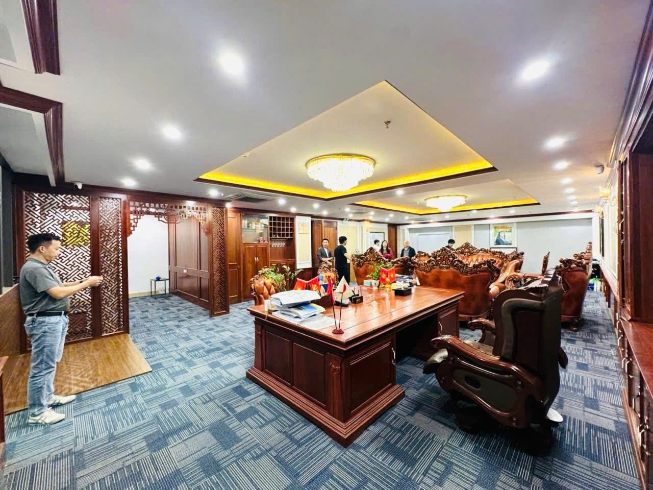 Chào thuê 160m sàn VP mặt phố Trần Thái Tông, giá hợp lý, sẵn bàn giao 3