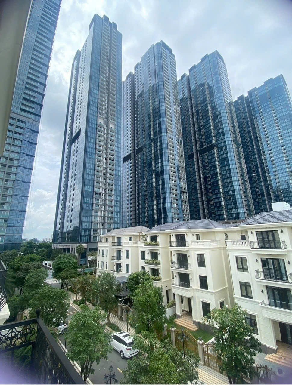 Cho thuê Biệt thự Quận 1, Hồ Chí Minh, Diện tích 225m², Giá Thương lượng 11