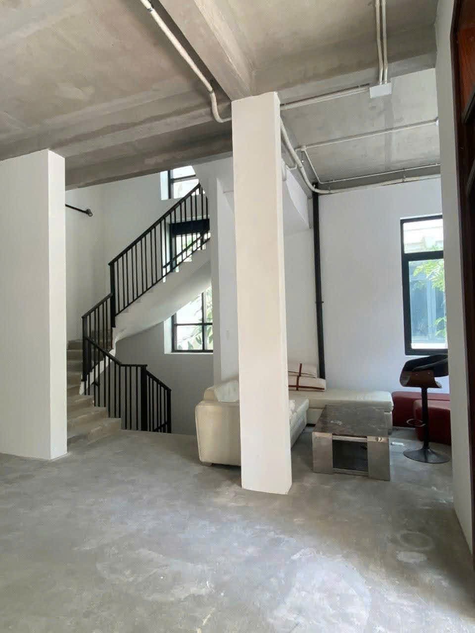 Cho thuê Biệt thự Quận 1, Hồ Chí Minh, Diện tích 225m², Giá Thương lượng 5