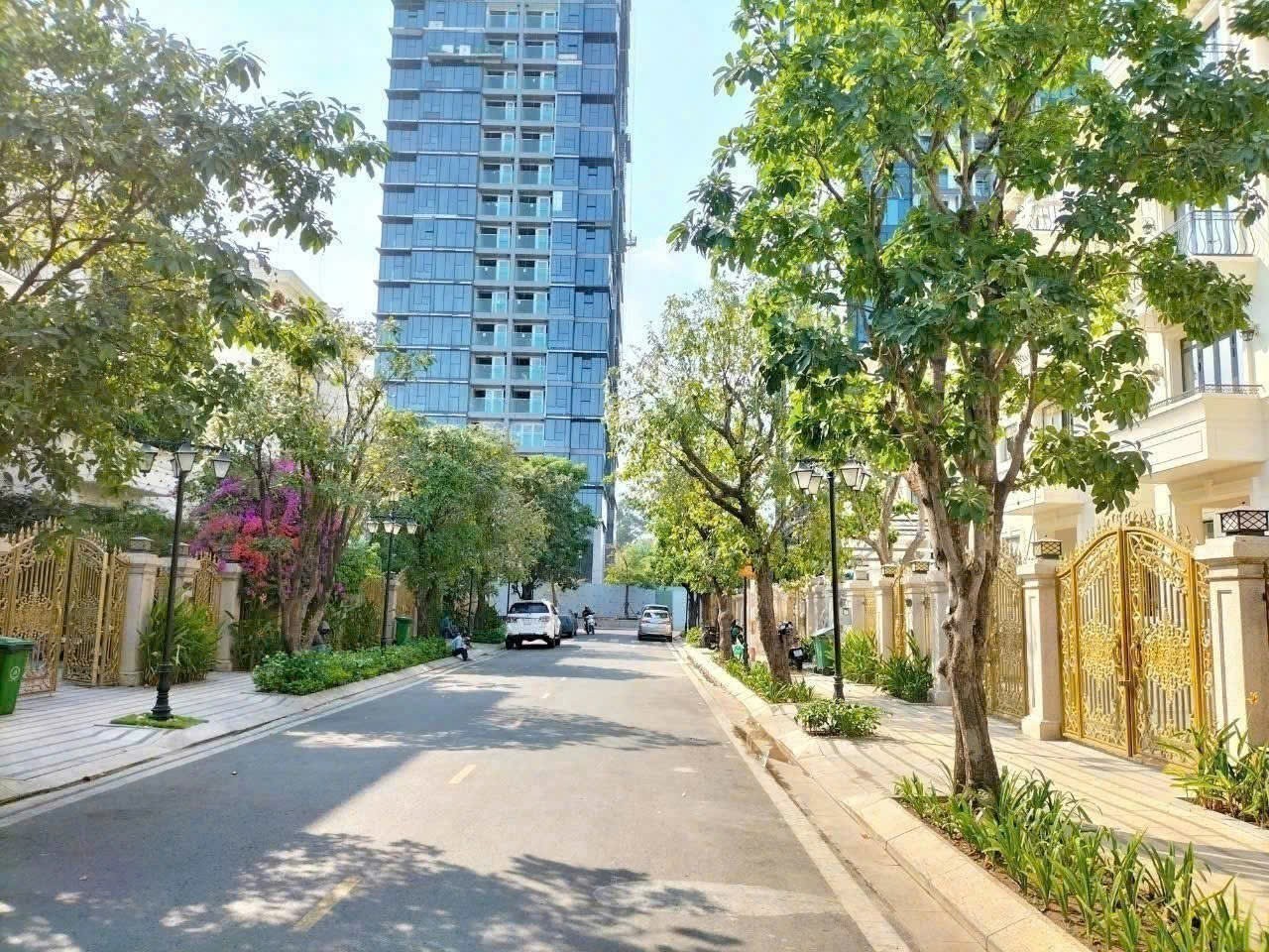 Cho thuê Biệt thự Quận 1, Hồ Chí Minh, Diện tích 225m², Giá Thương lượng 7