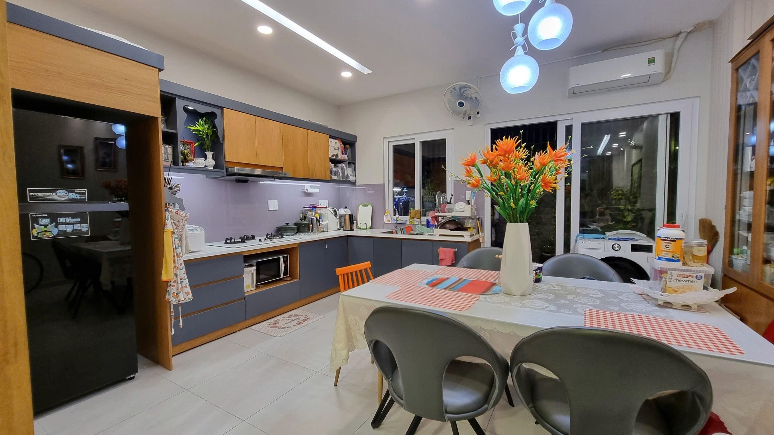 Cần bán Nhà mặt tiền Phường Phước Long B, Quận 9, Diện tích 75m², Giá 11.5 Tỷ 5