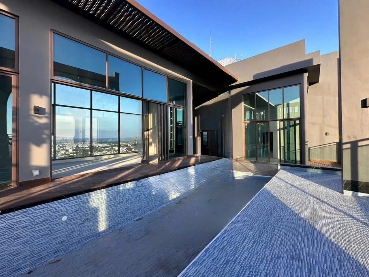 Cần bán Căn hộ chung cư Quận 2, Hồ Chí Minh, Diện tích 570m², Giá 220 Tỷ