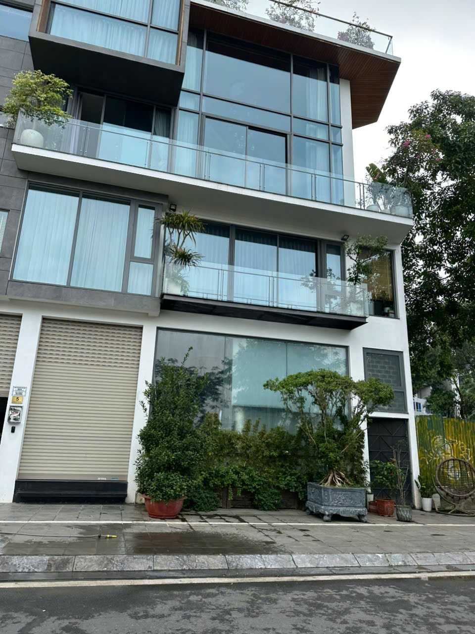 VIP TÁI ĐỊNH CƯ X2B- LÔ GÓC 3 MẶT THOÁNG – PHÂN LÔ VỈA HÈ – Ô TÔ TRÁNH – TÒA NHÀ 7 TẦNG THANG MÁY 2