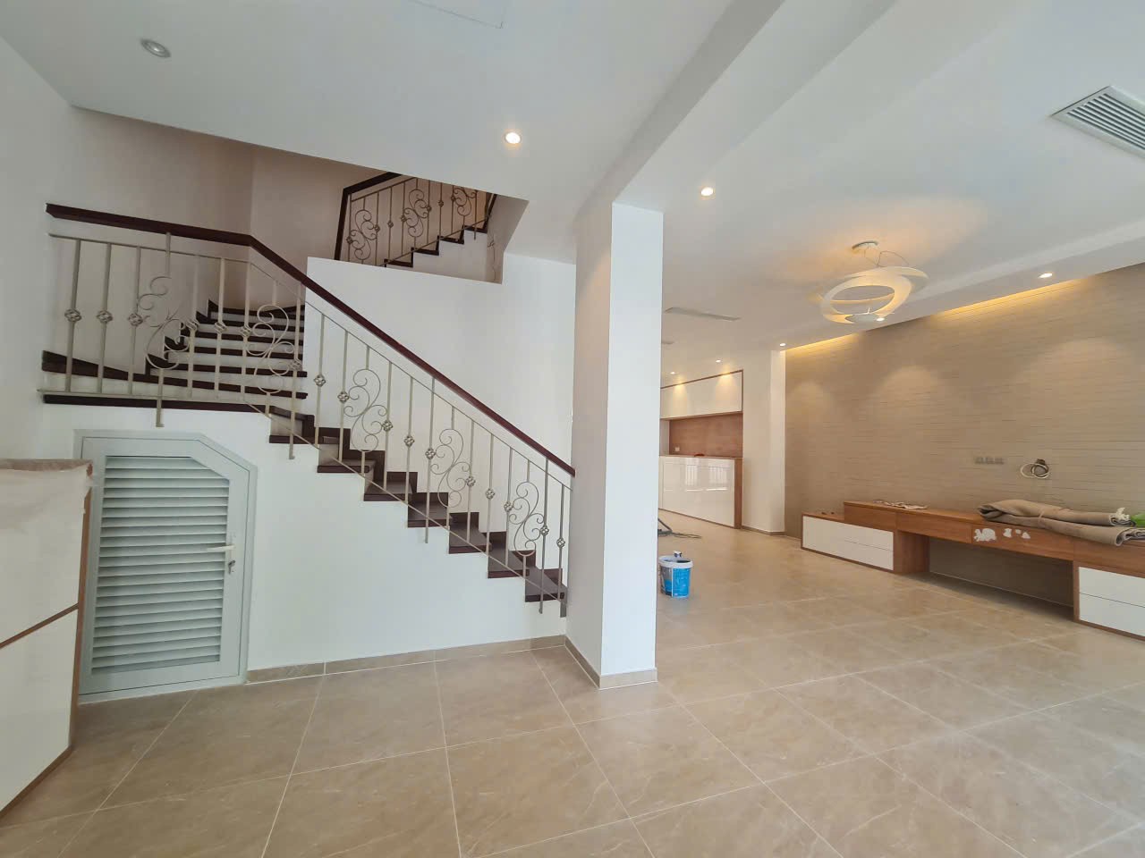 Cho thuê Biệt thự Quận 7, Hồ Chí Minh, Diện tích 140m², Giá 67 Triệu/tháng 5