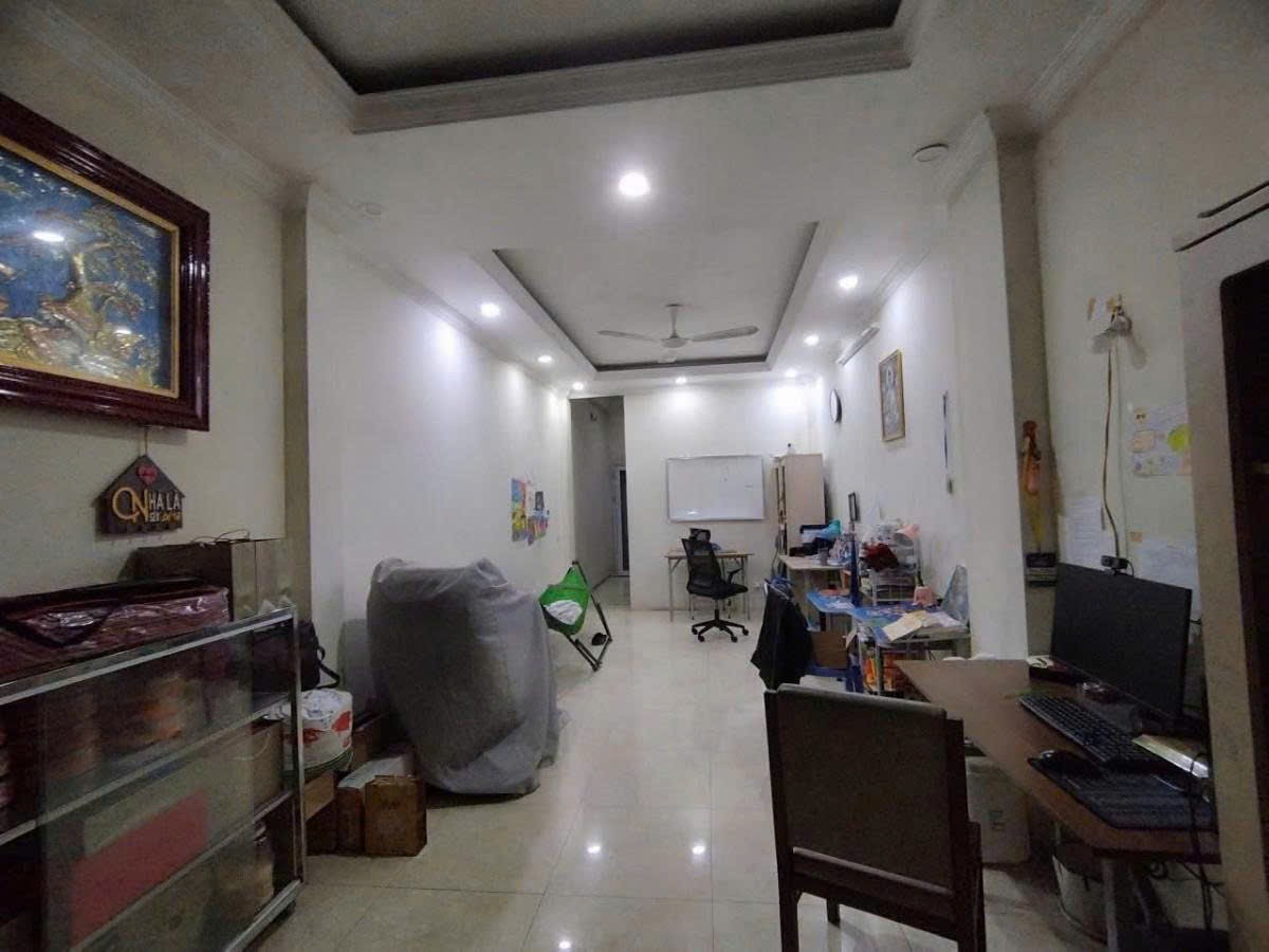 Cần bán Nhà mặt tiền đường Hạ Đình, Phường Hạ Đình, Diện tích 50m², Giá 11 Tỷ 3