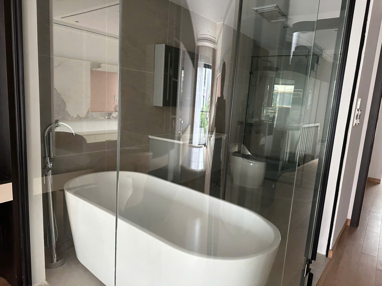 OTO NGỦ TRONG NHÀ - 57m2-  6 TẦNG THANG MÁY - 4M MẶT TIỀN- TRUNG TÂM QUẬN HOÀNG MAI. GIÁ 18.8 TỶ 2