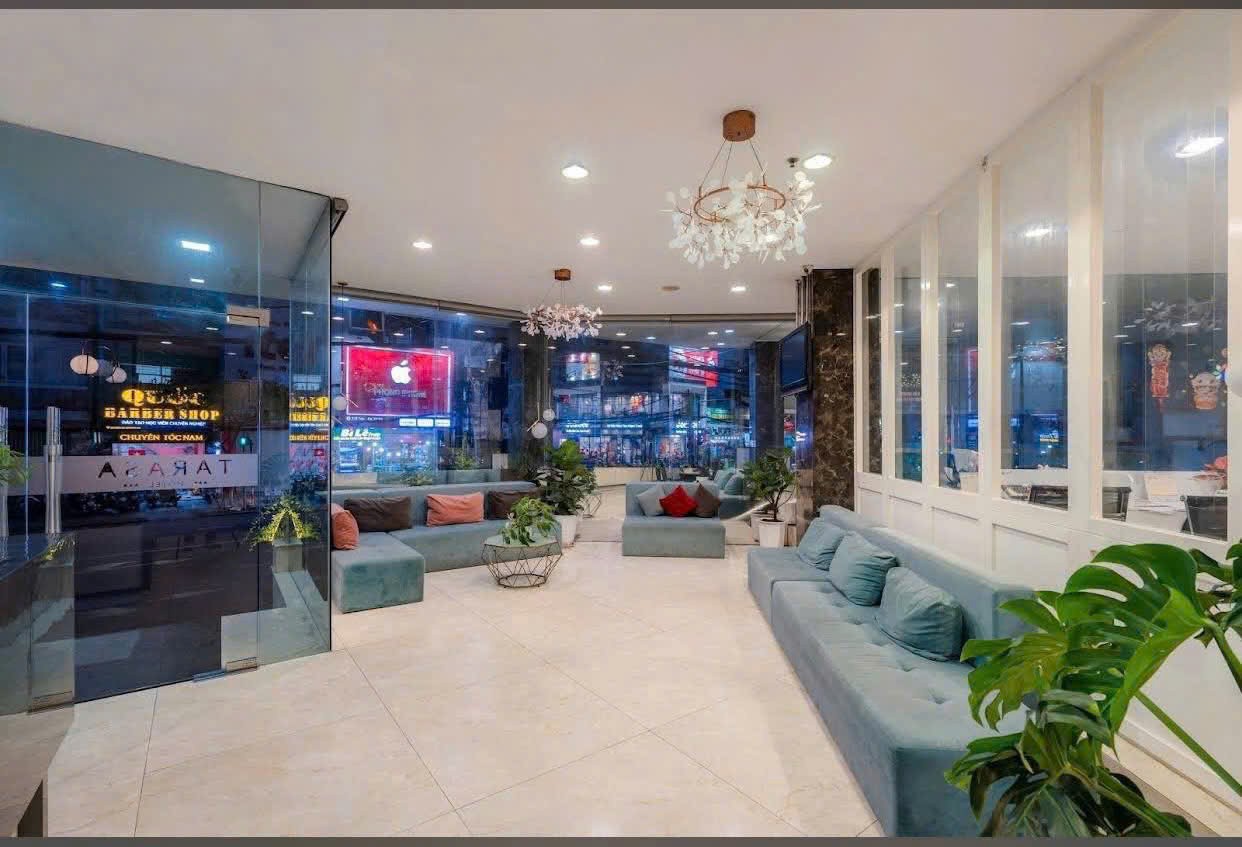 Cần bán Nhà mặt tiền Thủ Đức, Hồ Chí Minh, Diện tích 240m², Giá Thương lượng 4