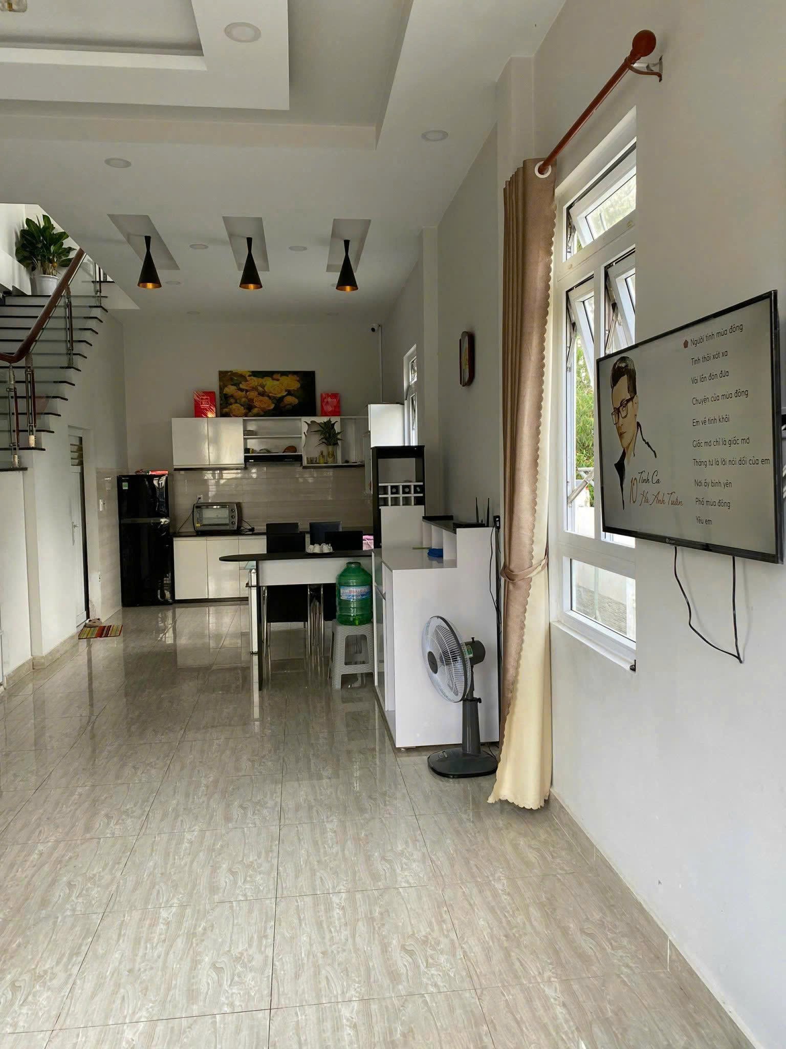 CHO THUÊ VILLA FULL NỘI THẤT CƠ BẢN ĐỒI THÔNG TIN PHƯỜNG 8 GIÁ 12TR 4