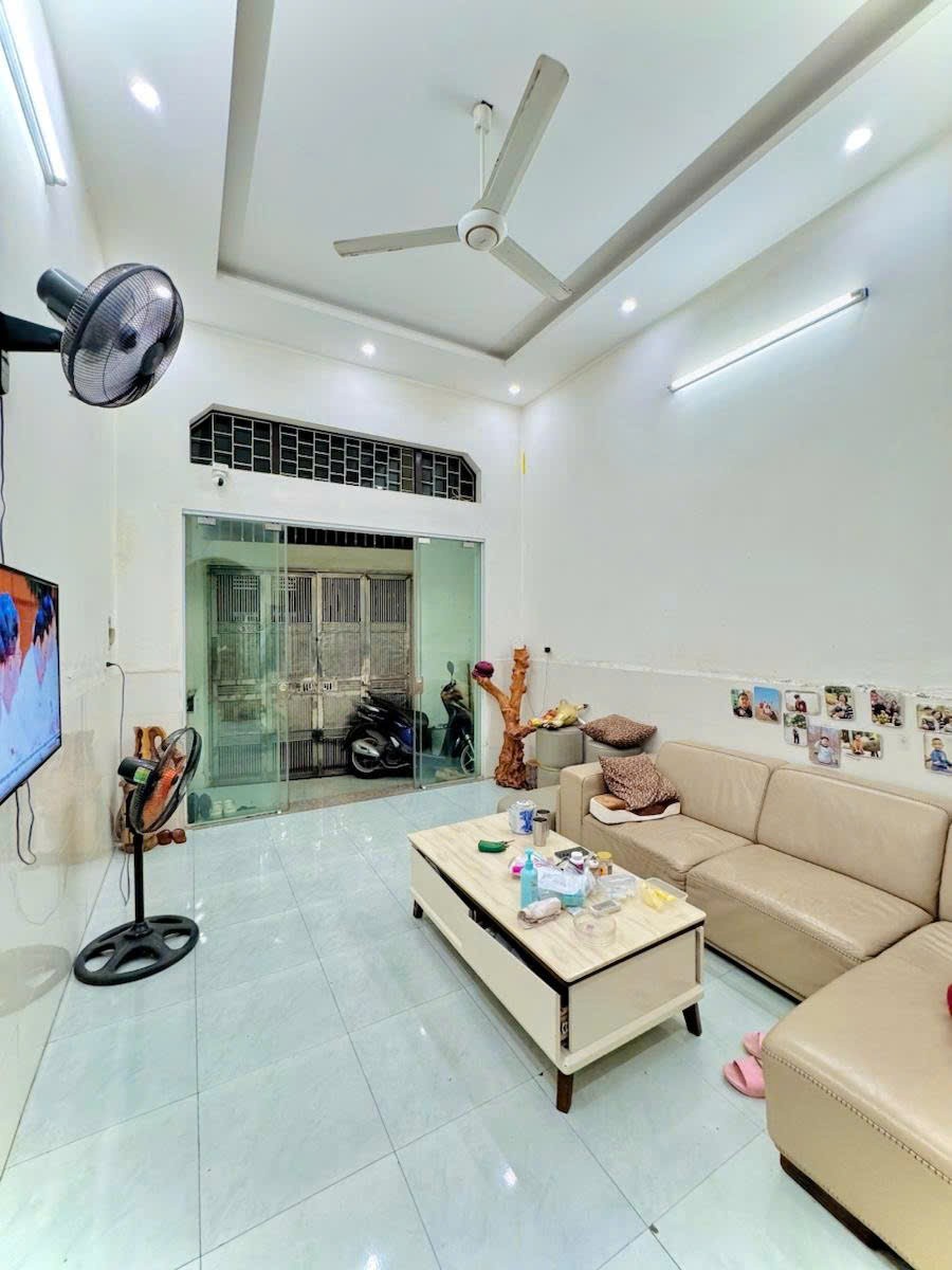 Cần bán Nhà mặt tiền đường Khương Đình, Phường Khương Đình, Diện tích 55m², Giá 14 Tỷ 3