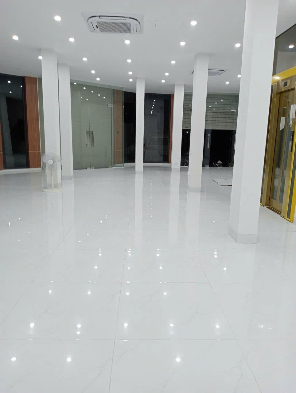 MẶT PHỐ KĐT ĐẠI KIM - LÔ GÓC 3 THOÁNG - 7M2 VỈA HÈ SIÊU RỘNG - DÒNG TIỀN ỔN ĐỊNH ~80 TRIỆU/THÁNG- 3