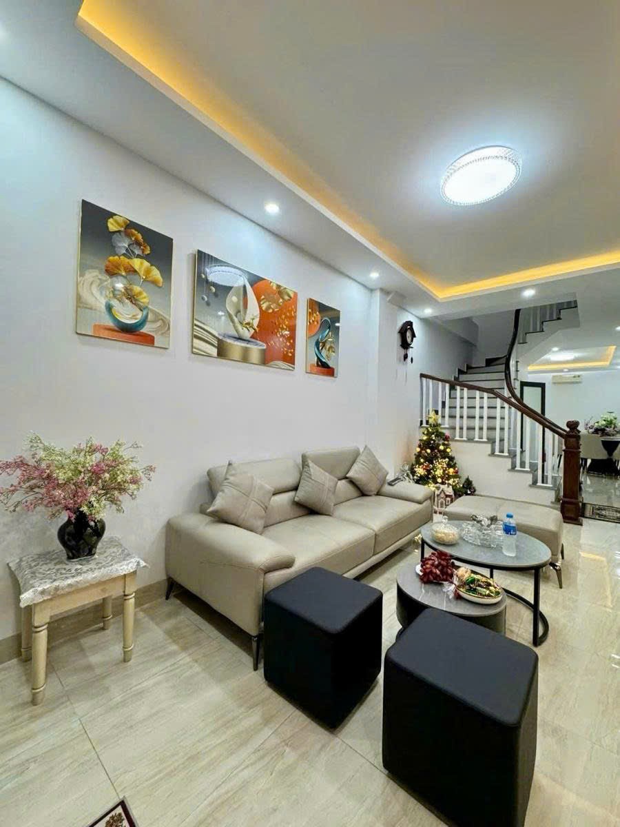 HIẾM BÁN NHÀ NGUYÊN CĂN LÂM DU LONG BIÊN 2