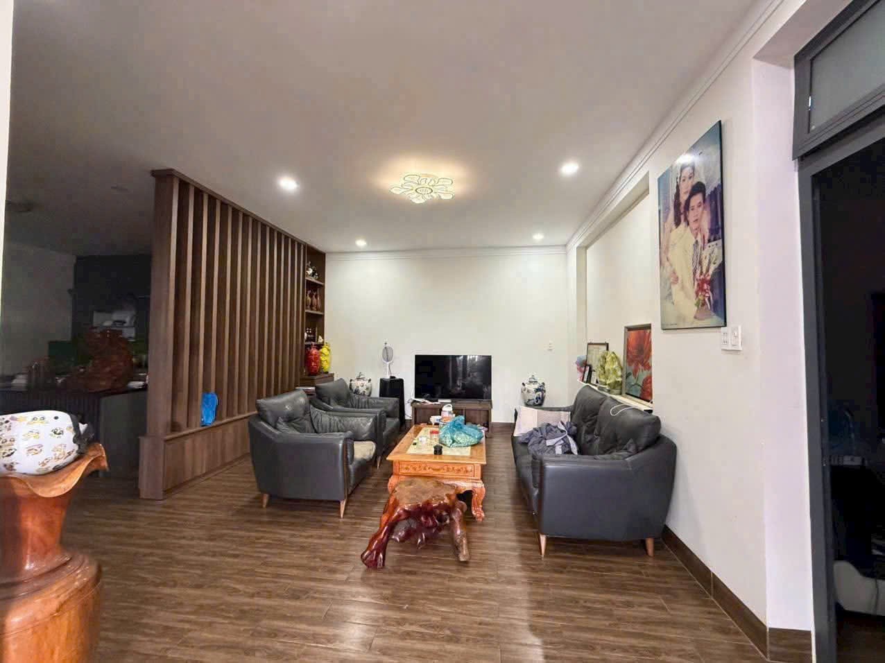 BÁN BIỆT THỰ 300m2 LÔ 90 LIÊN NGHĨA, ĐỨC TRỌNG .LÂM ĐỒNG Hàng hiếm trung tâm – vị trí VIP đáng 3