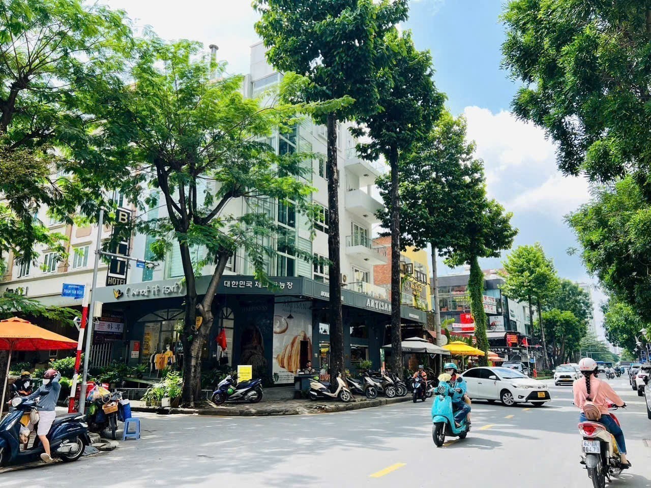 Cho thuê Nhà mặt tiền Phường Phú Mỹ, Quận 7, Diện tích 200m², Giá Thương lượng