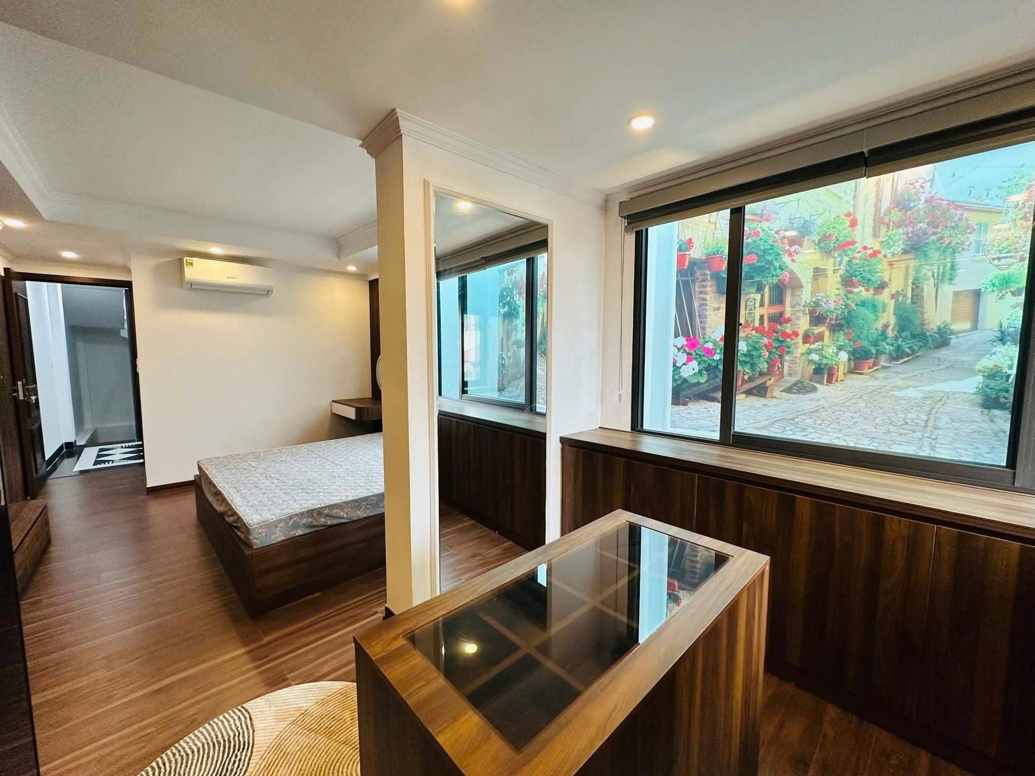 NGAY CẠNH VIN GIẢNG VÕ -  NHÀ SIÊU ĐẸP - THIẾT KẾ ĐẲNG CẤP - SIÊU THOÁNG -  6 TẦNG THANG 4
