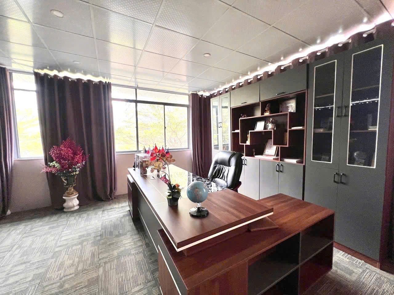 Cho thuê Biệt thự Phường Tân Phong, Quận 7, Diện tích 225m², Giá 75 Triệu/tháng 2