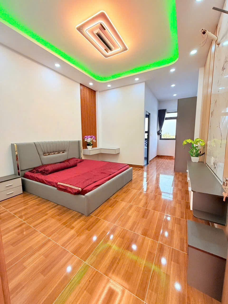 Bán nhà mới thiết kế hiện đại gần chợ Long Thượng dt 109m2, 2 lầu, 4pn,4wc hướng Tây giá chốt 3,75 20