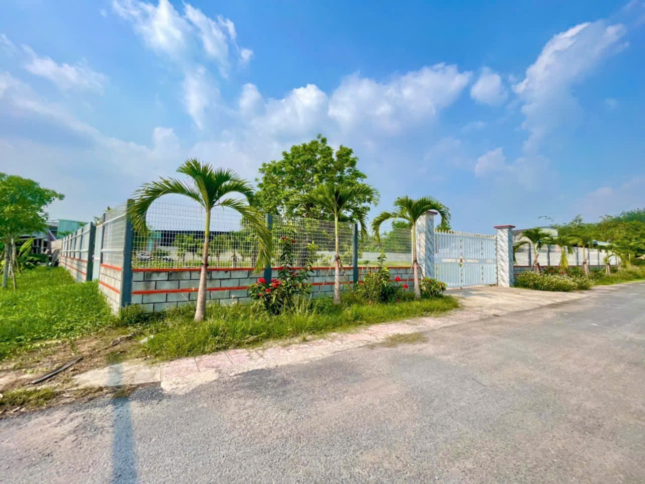 Bán đất view kênh góc 2mt đường nhựa xã Nhuận Đức dt 1960m2 (400m2 thổ) giá 13,7 tỷ 3