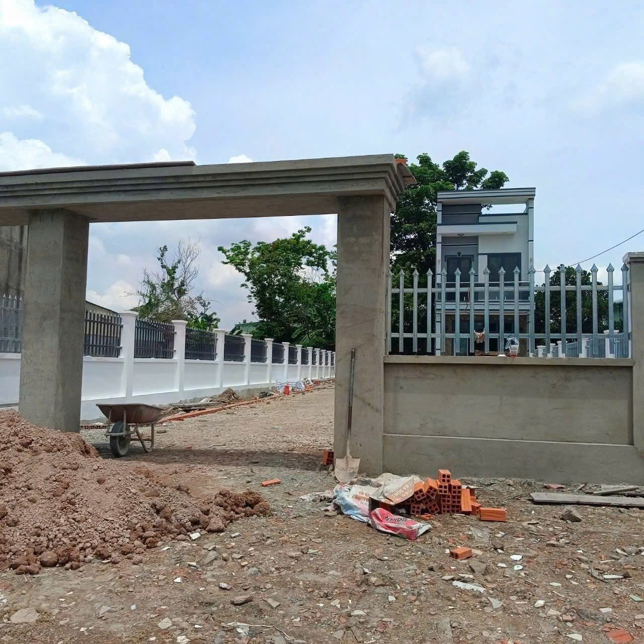Bán nhà sắp hoàn thiện, thiết kế đại 1/ tỉnh lộ 2, Tân Phú Trung tdt 550m2 1 lầu ,4pn gía 4,85 tỷ 3
