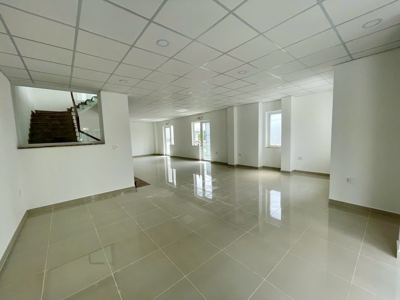 Cho thuê Nhà mặt tiền Phường Phước Long B, Quận 9, Diện tích 231m², Giá 045 Triệu/tháng 8