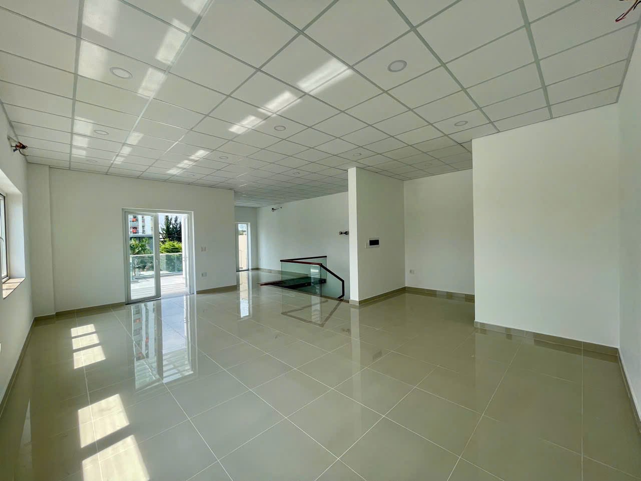 Cho thuê Nhà mặt tiền Phường Phước Long B, Quận 9, Diện tích 231m², Giá 045 Triệu/tháng 6