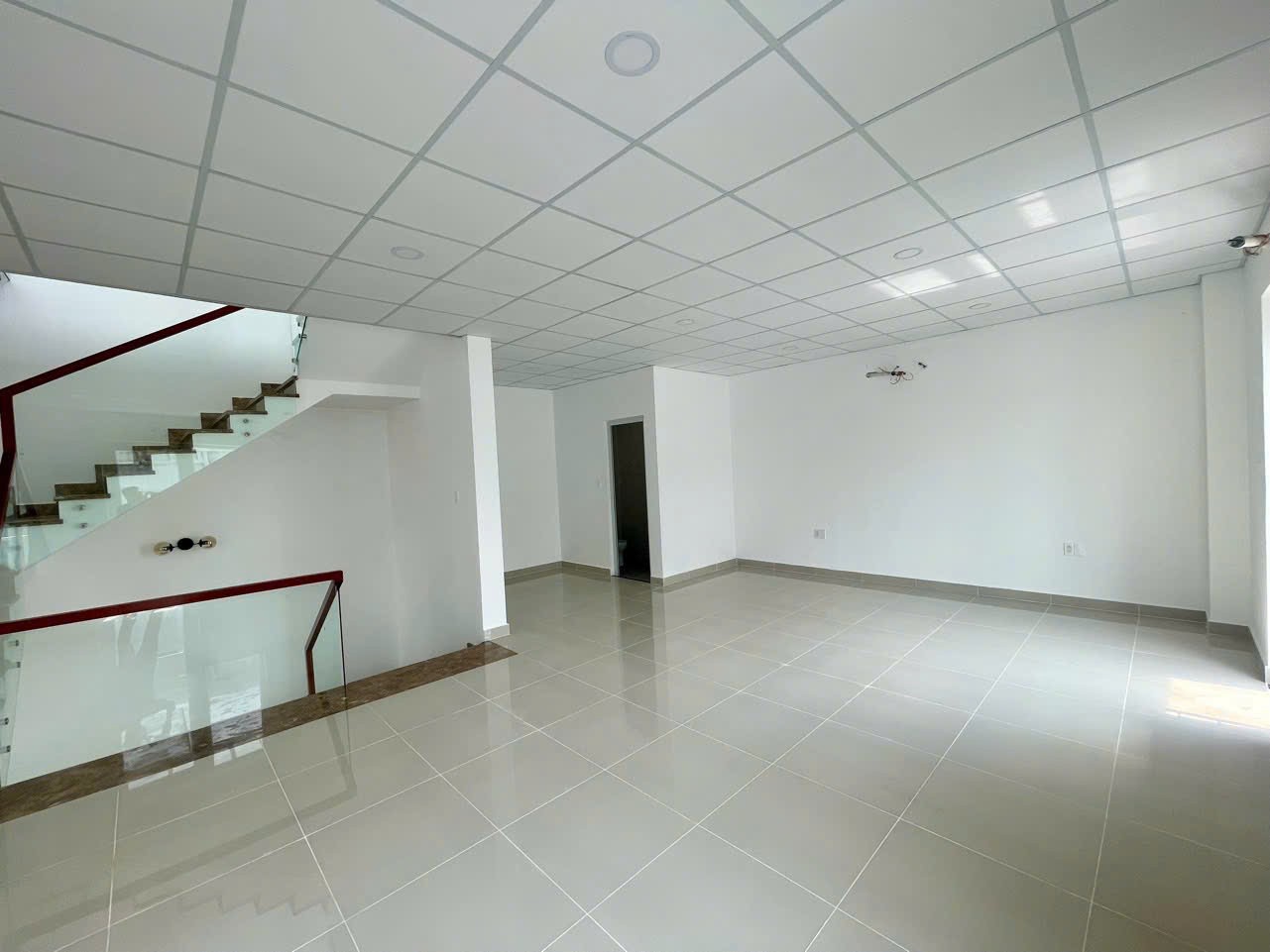Cho thuê Nhà mặt tiền Phường Phước Long B, Quận 9, Diện tích 231m², Giá 045 Triệu/tháng 11