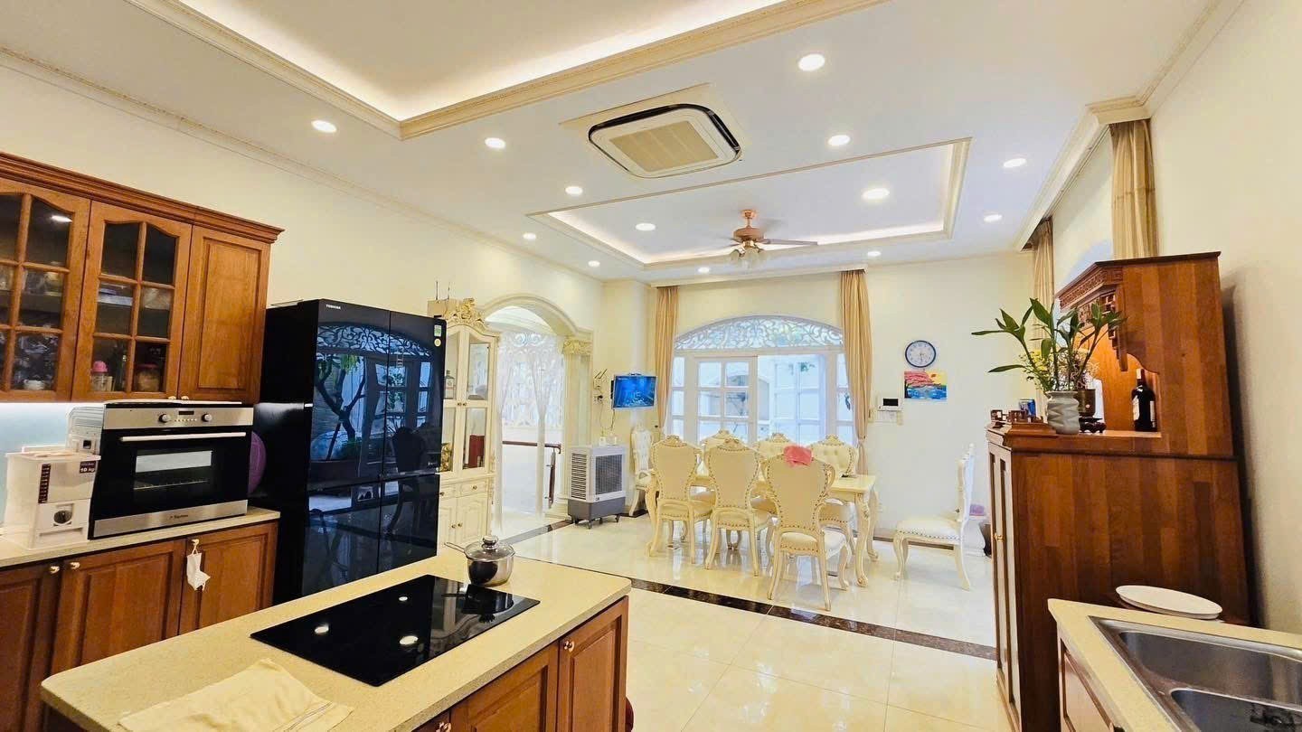 Cần bán Biệt thự Quận 7, Hồ Chí Minh, Diện tích 220m², Giá 54 Tỷ 3