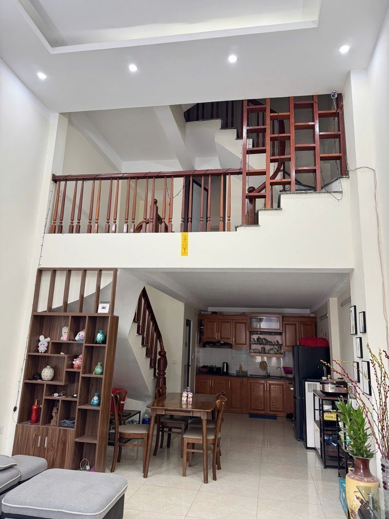 Bán nhà ngõ 68/79 Nguyễn Văn Linh 46,6m2 x 5 tầng - Ô tô tránh - Đón quy hoạch đường 13m lô góc 2