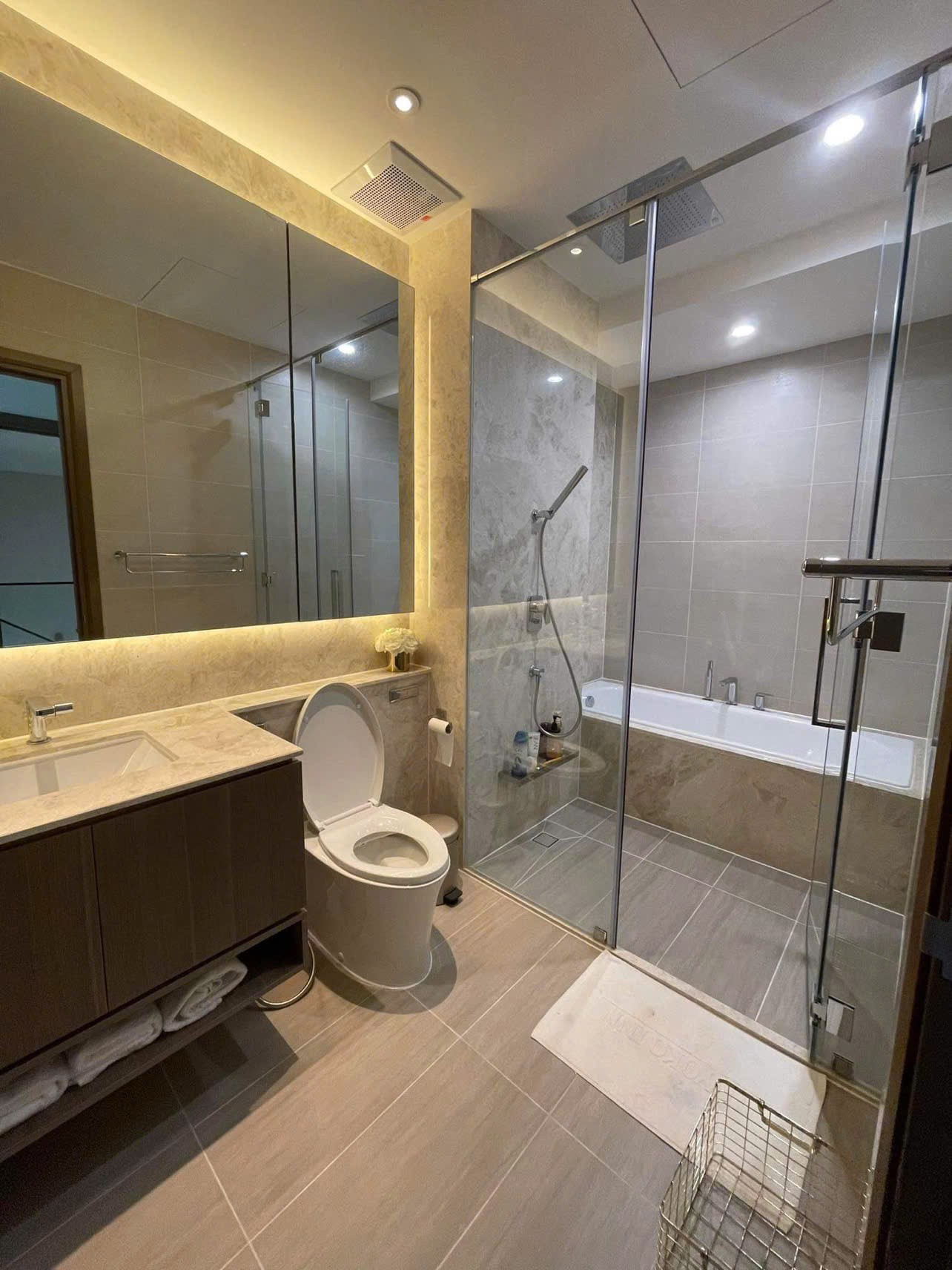 Cho thuê Căn hộ chung cư Quận 2, Hồ Chí Minh, Diện tích 192m², Giá 70 Triệu/tháng 12