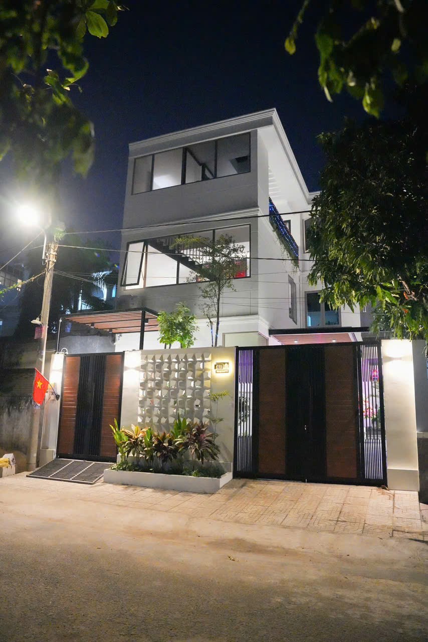 Cần bán Nhà mặt tiền Phường Phú Thuận, Quận 7, Diện tích 157m², Giá Thương lượng 7