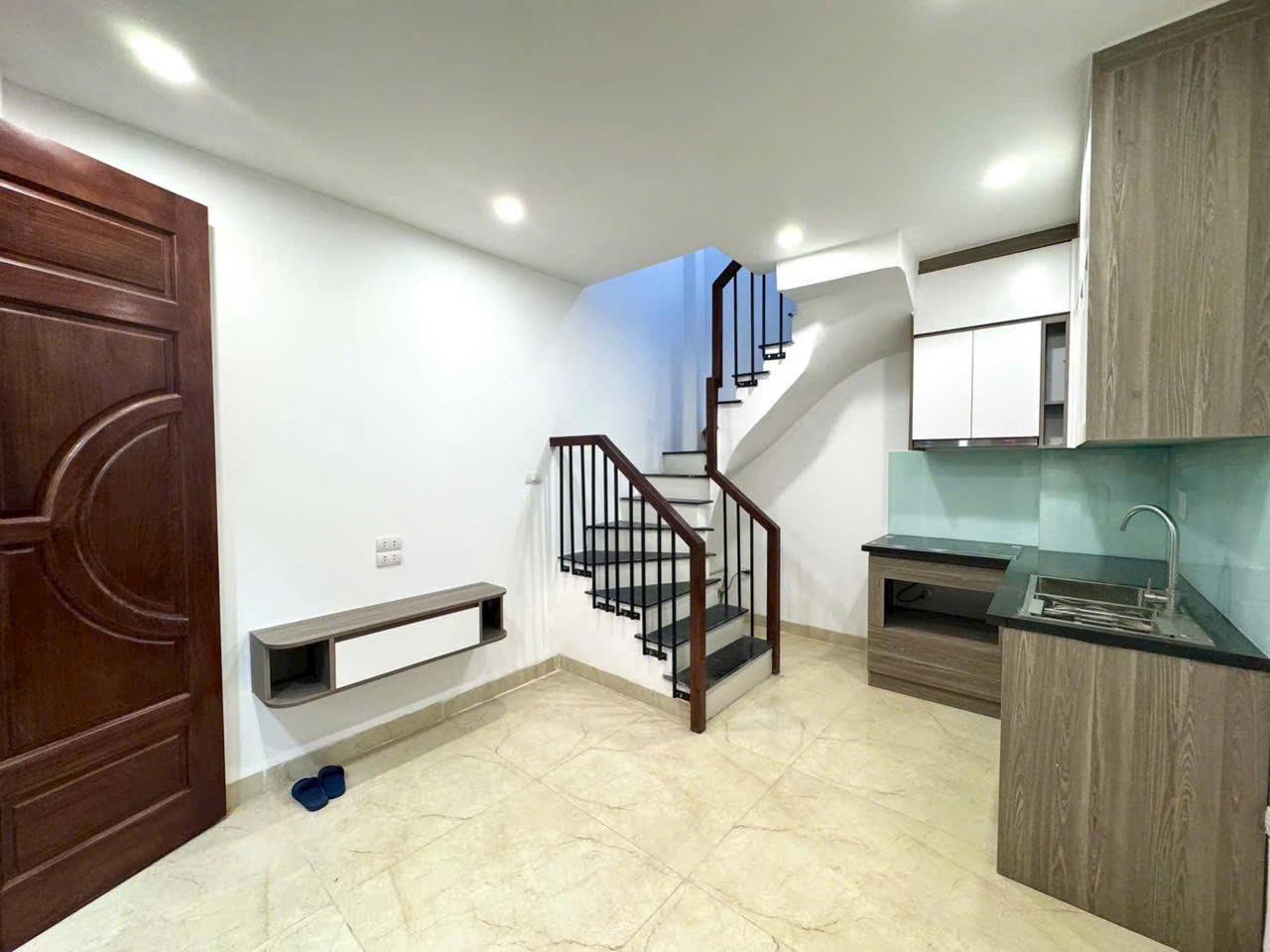 Hàng hiếm! Nhỉnh 5 tỷ có ngay nhà phố ĐỘI CẤN, BA ĐÌNH