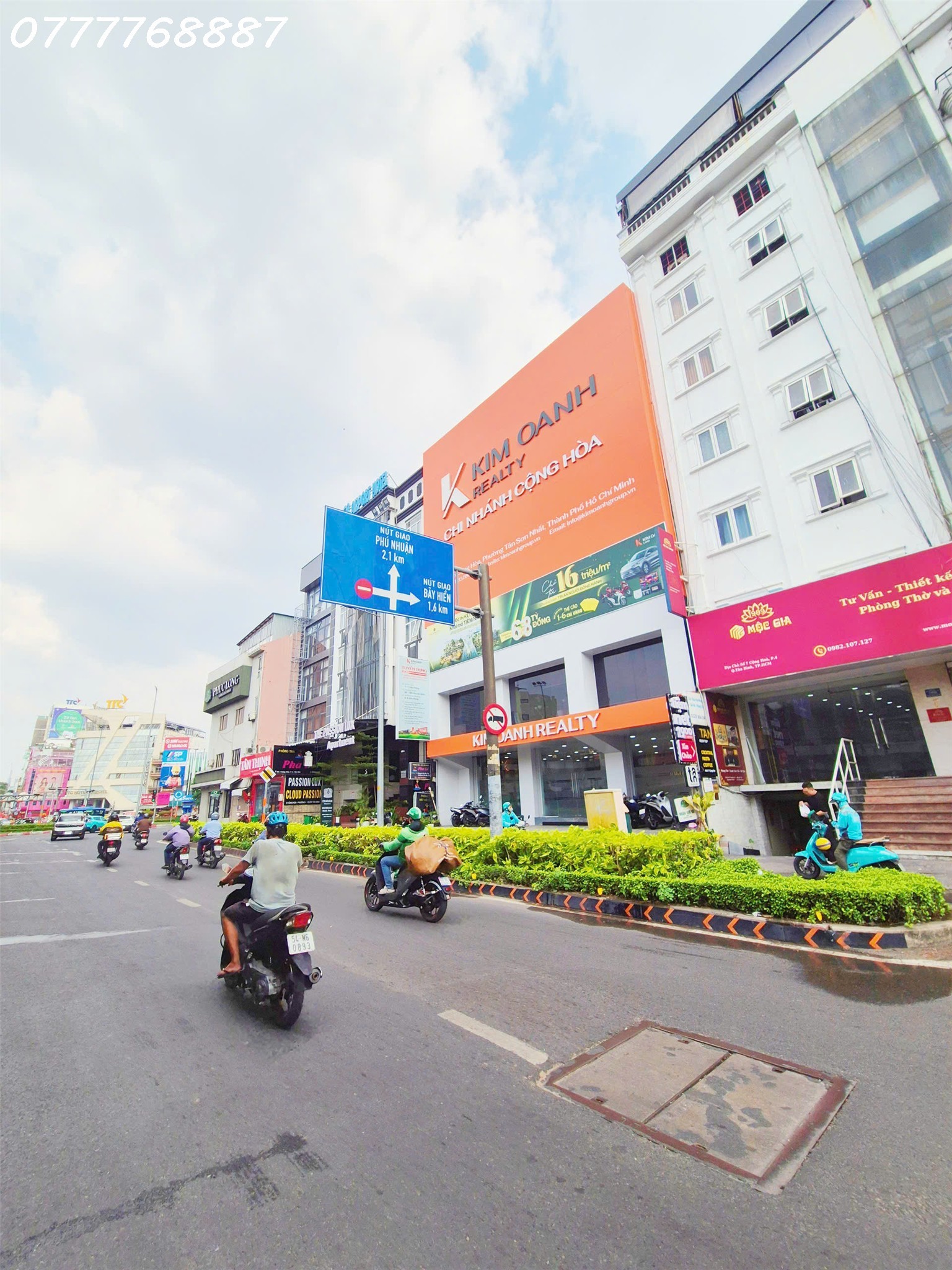 Bán tòa nhà 7 Cộng Hòa Q TB, KD, CHDV hầm 8 tầng - 2800m2 sàn 3