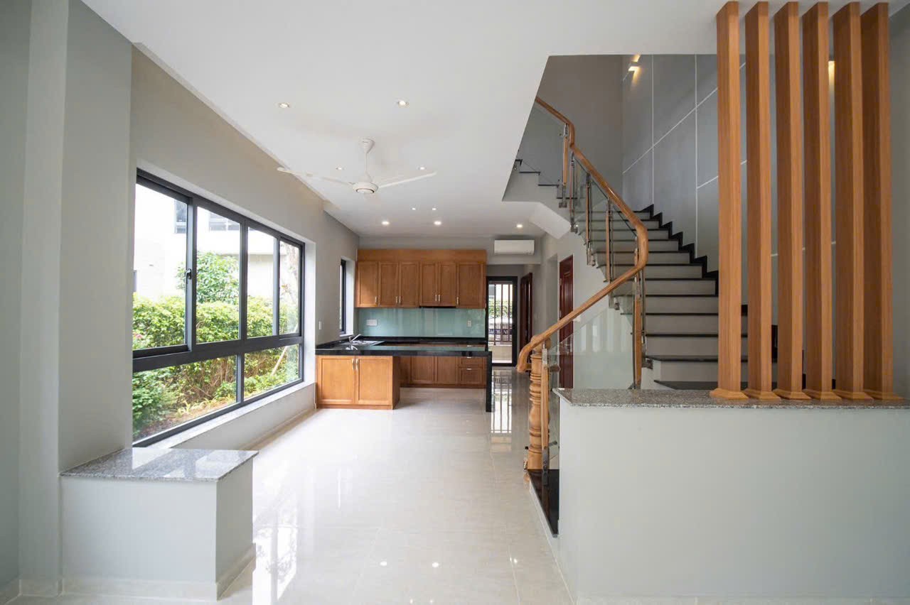 Cho thuê Biệt thự Phường Tăng Nhơn Phú A, Quận 9, Diện tích 240m², Giá 036 Triệu/tháng 7