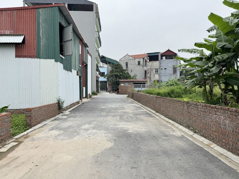 Cần bán 89,5m2 đất thổ cư thôn Đổng Xuyên. Đường 3,5m, thông ô tô 7 chỗ vào đất 4
