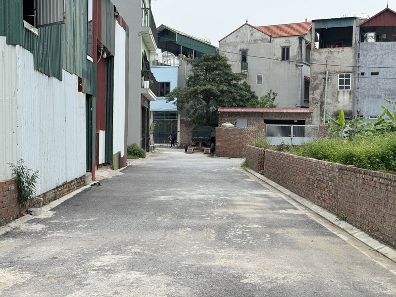 Cần bán 89,5m2 đất thổ cư thôn Đổng Xuyên. Đường 3,5m, thông ô tô 7 chỗ vào đất 5