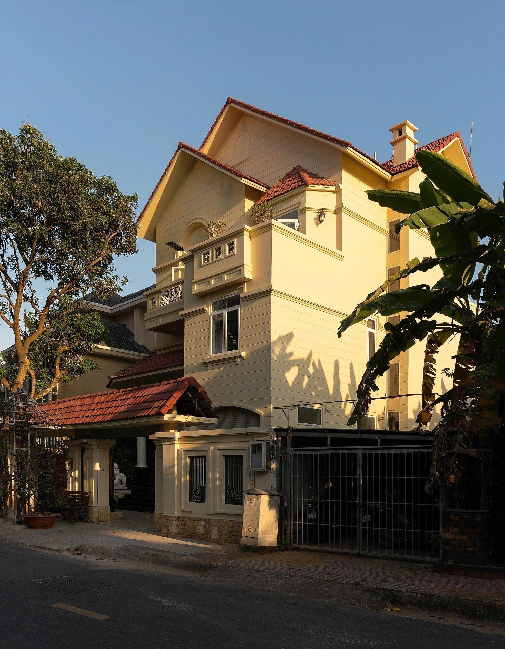 Cho thuê Nhà mặt tiền Phường An Phú, Quận 2, Diện tích 300m², Giá Thương lượng 3