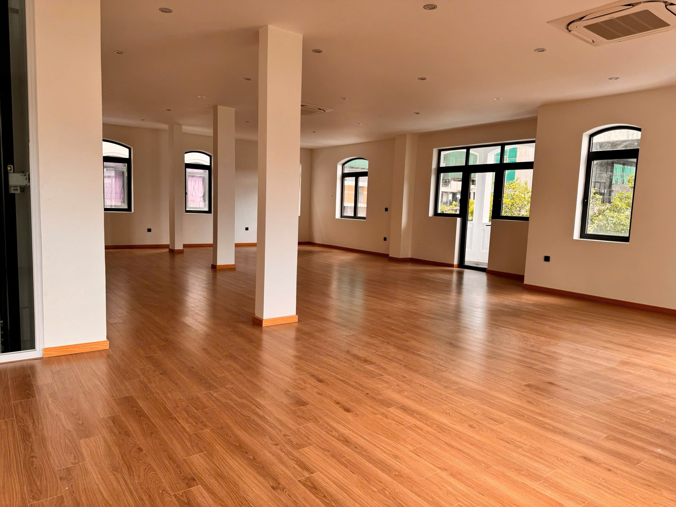 Cho thuê Biệt thự Phường  Thạnh Mỹ Lợi, Quận 2, Diện tích 400m², Giá 130 Triệu/tháng 2