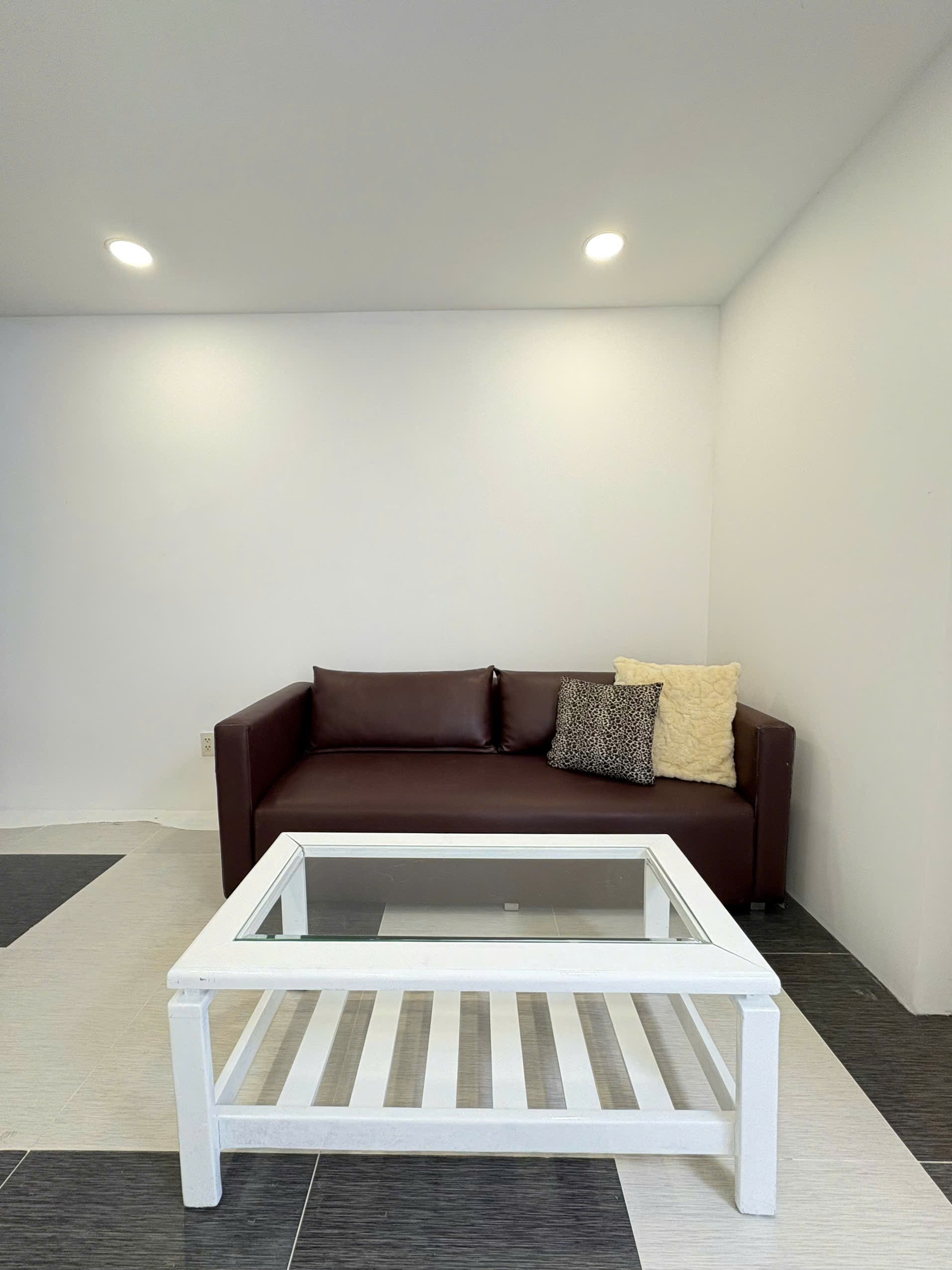 Cho thuê Căn hộ chung cư Phường Phú Mỹ, Quận 7, Diện tích 85m², Giá Thương lượng 11