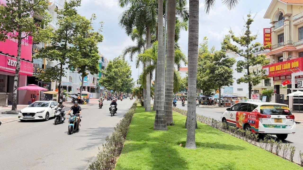 Cho thuê Nhà mặt tiền Quận 7, Hồ Chí Minh, Diện tích 100m², Giá 280 Triệu/tháng 4