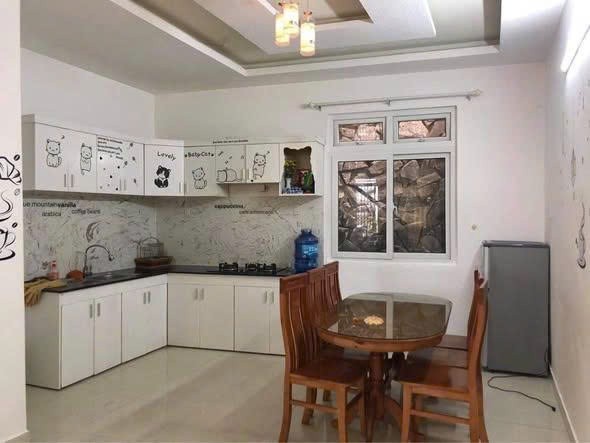 CHO THUÊ NHÀ 4 PHÒNG KHU GOLDEN HILLS P4 TP ĐÀ LẠT 14TR/THÁNG 4