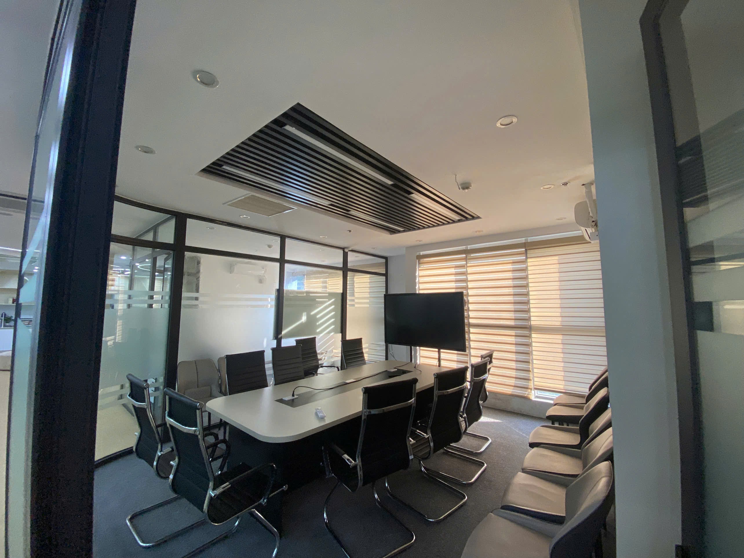 SANG NHƯỢNG VĂN PHÒNG TẦNG 3 TÒA HOÀNH SƠN COMPLEX, NGÕ 282 NGUYỄN HUY TƯỞNG 3