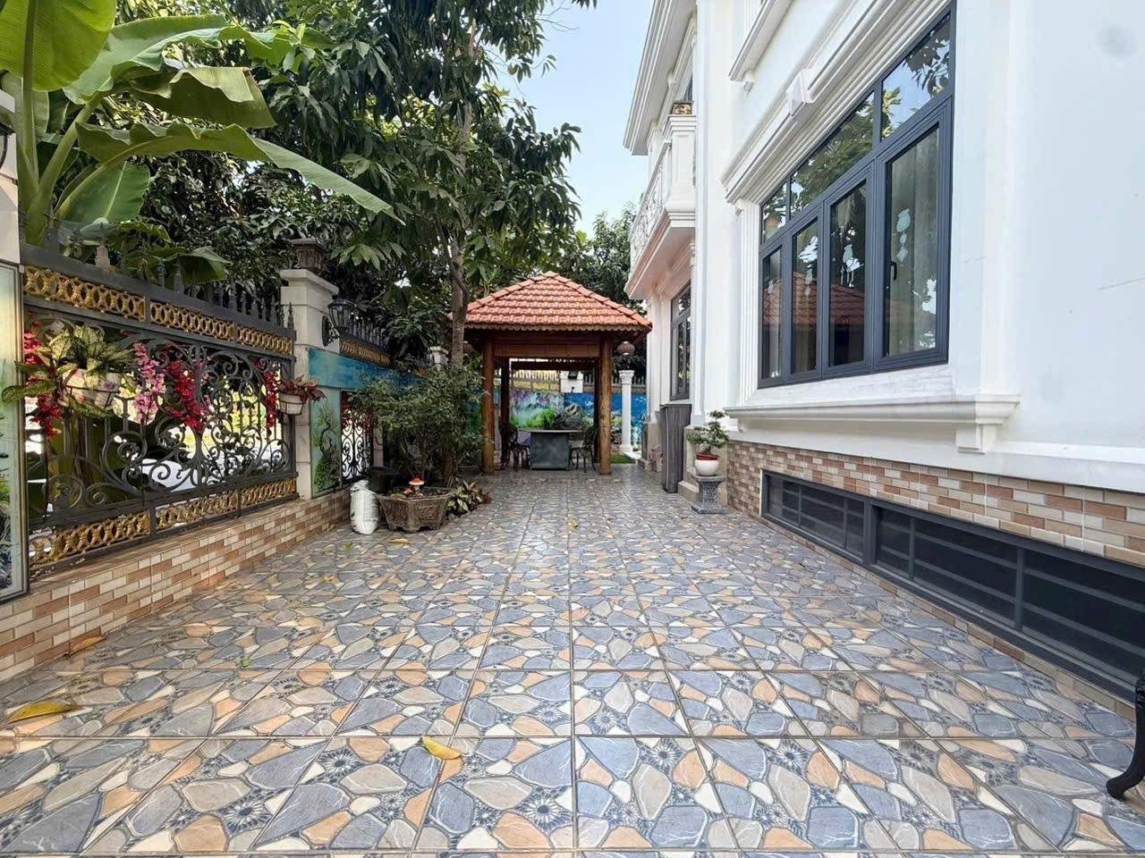Cho thuê Biệt thự Phường Phú Mỹ, Quận 7, Diện tích 285m², Giá Thương lượng 5