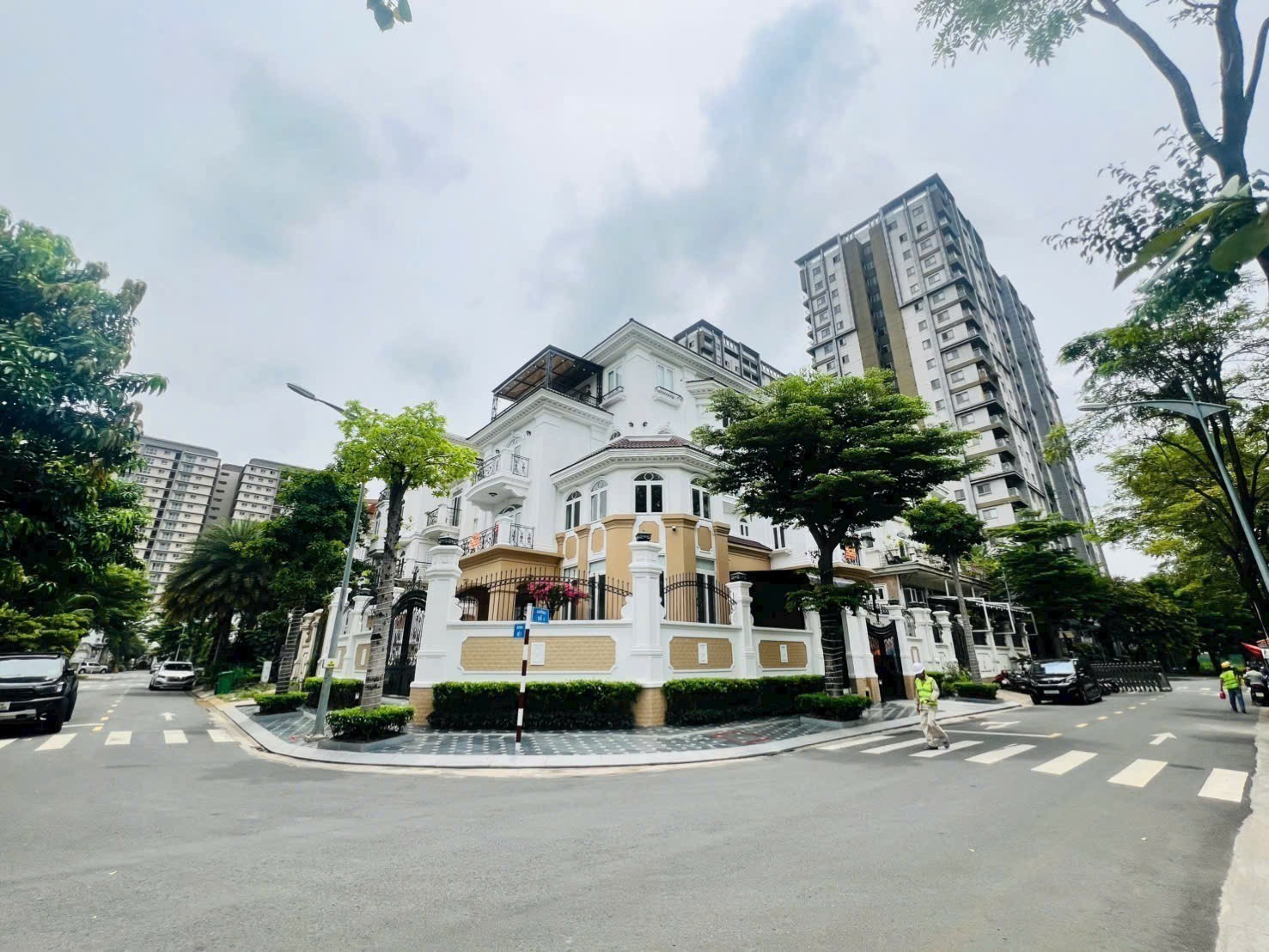 Cần bán Nhà mặt tiền Phường Tân Phú, Quận 7, Diện tích 220m², Giá 42 Tỷ