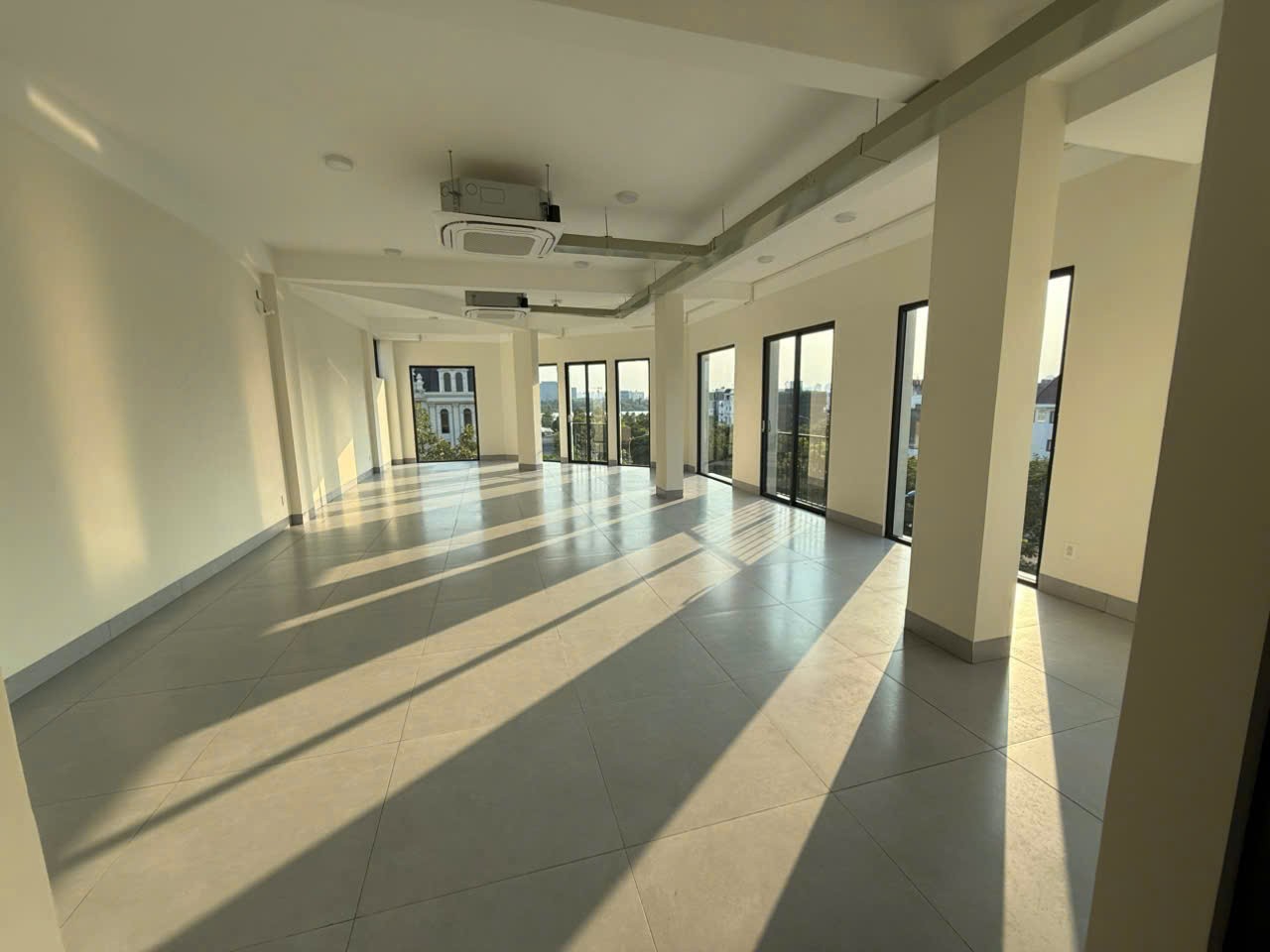 Cho thuê Nhà mặt tiền Quận 2, Hồ Chí Minh, Diện tích 146m², Giá 135 Triệu/tháng 4