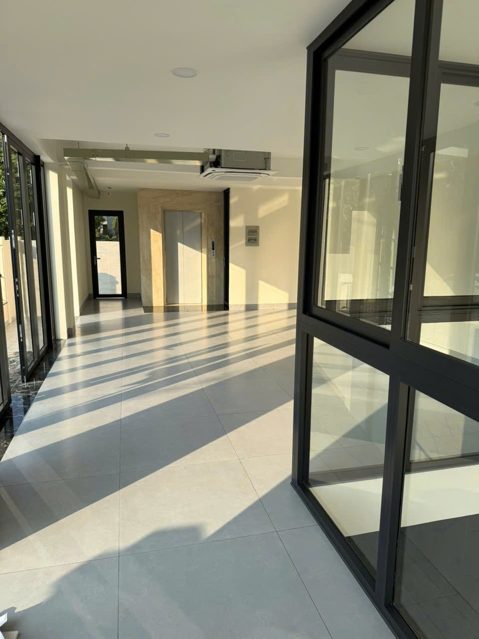 Cho thuê Nhà mặt tiền Quận 2, Hồ Chí Minh, Diện tích 146m², Giá 135 Triệu/tháng 2